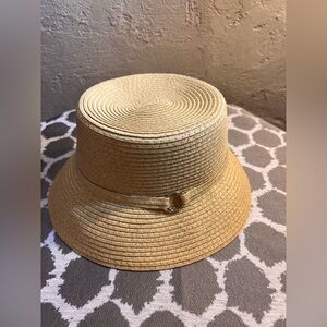 Bucket Hat Tan Straw by Magid natural color 
7.5-8 in diameter summer beach NWOT